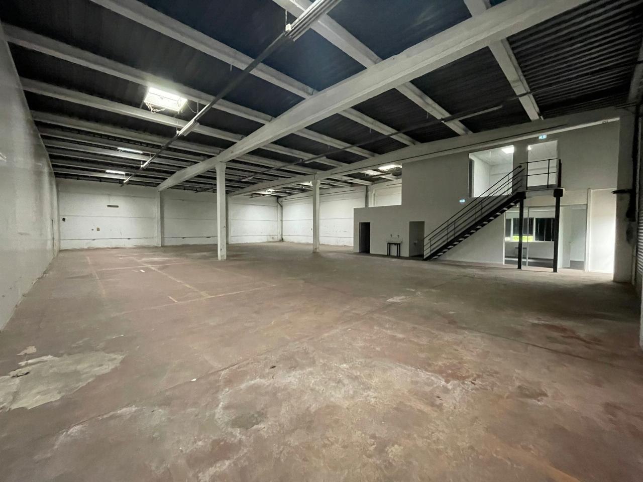 Local d'activité Neuville-en-Ferrain 588m² Location local d'activité Neuville-en-Ferrain Nord OLACT2427553 8